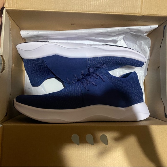 VESSI men’s navy shoes size 12 - Picture 2 of 3